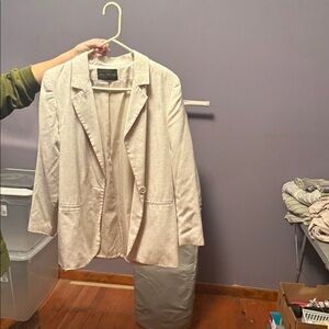 Chic Women's Cream Blazer